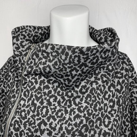 MARC BOUWER Asymmetrical Zipper Leopard Knit Jacket - Picture 7 of 7